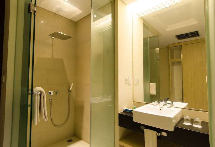 디럭스 룸, Megaland