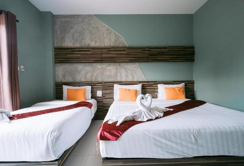 חדר דלוקס לשלושה, Ray Hotel Buriram