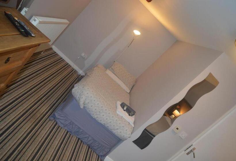 스탠다드 트리플 룸, The Queen Victoria