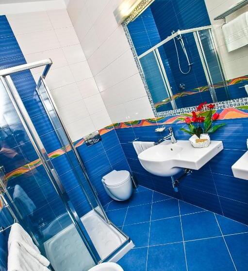 חדר סטנדרט לארבעה, Park Hotel Zaira