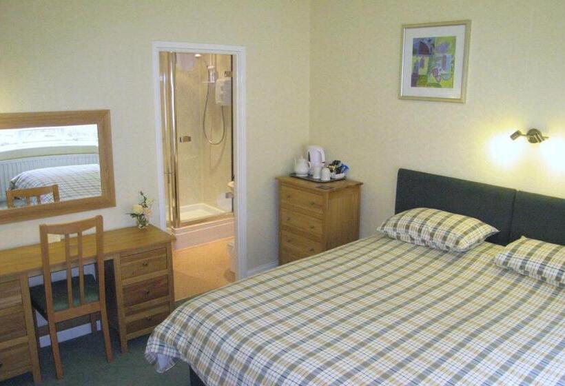 اتاق استاندارد, The Coach House