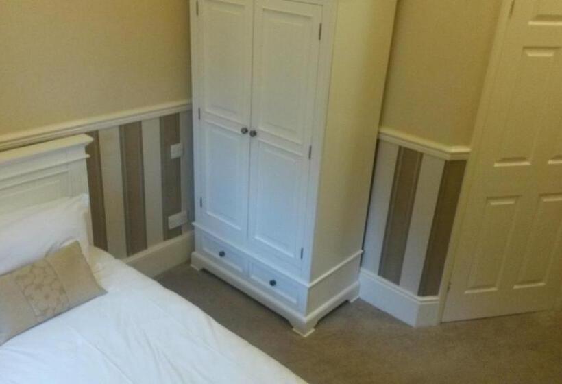 اتاق استاندارد یک نفره, Wortley Hall Sheffield