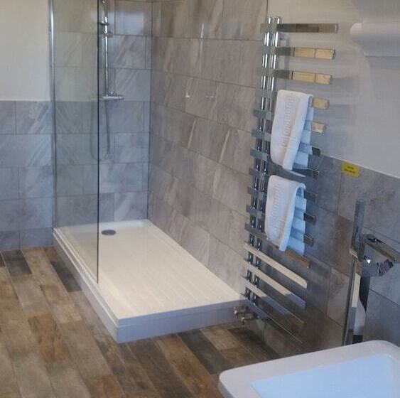 سوییت لوکس, Wortley Hall Sheffield