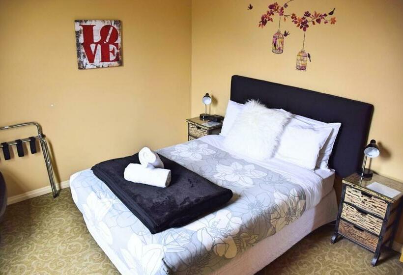 غرفة قياسية, The Prince Albert Backpackers & Bar