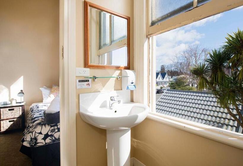 غرفة قياسية, The Prince Albert Backpackers & Bar