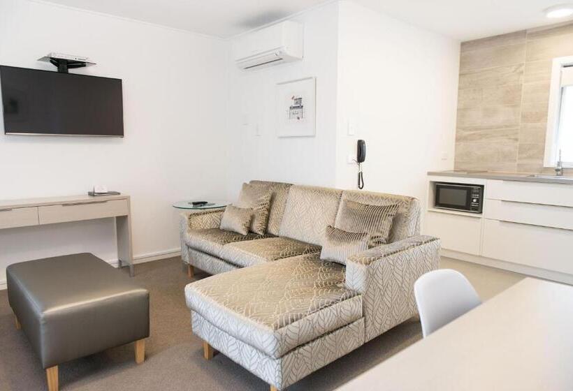 1 Sovrums Lägenhet, Aria On Bank