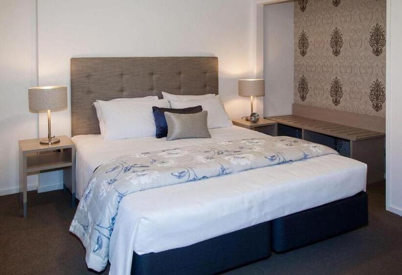 1 Sovrums Lägenhet, Aria On Bank