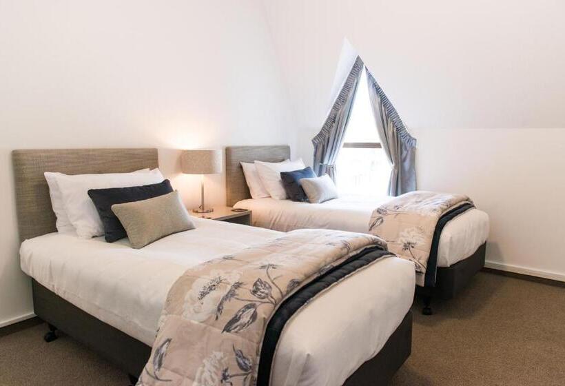 2 Sovrums Lägenhet, Aria On Bank