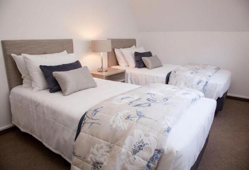 2 Sovrums Lägenhet, Aria On Bank