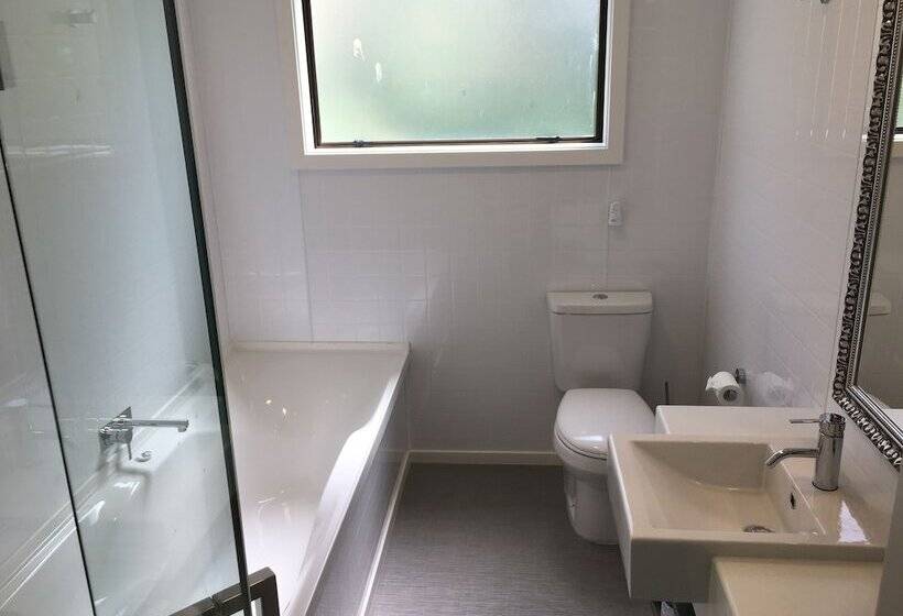 1 Sovrums Lägenhet, Aria On Bank