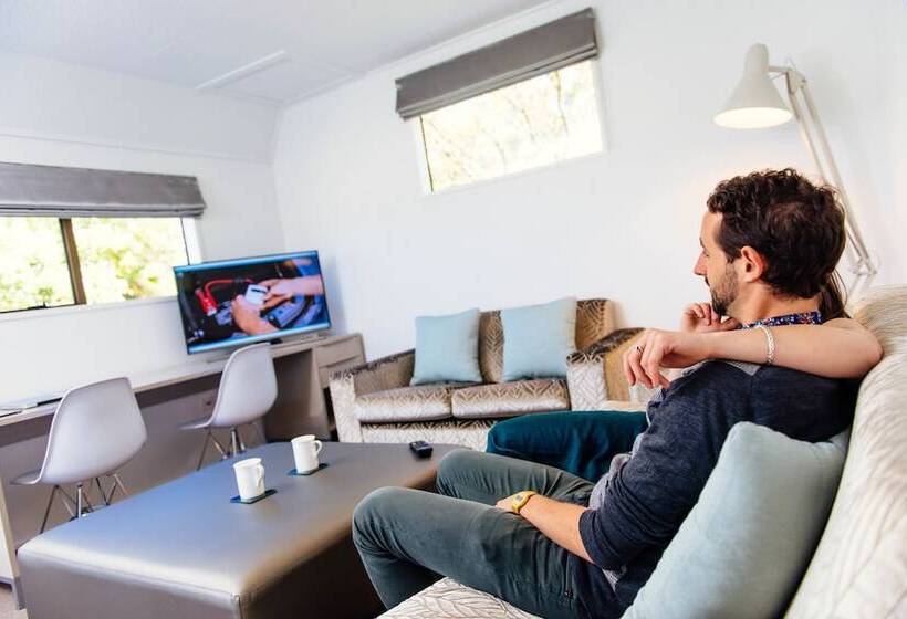 1 Sovrums Lägenhet, Aria On Bank