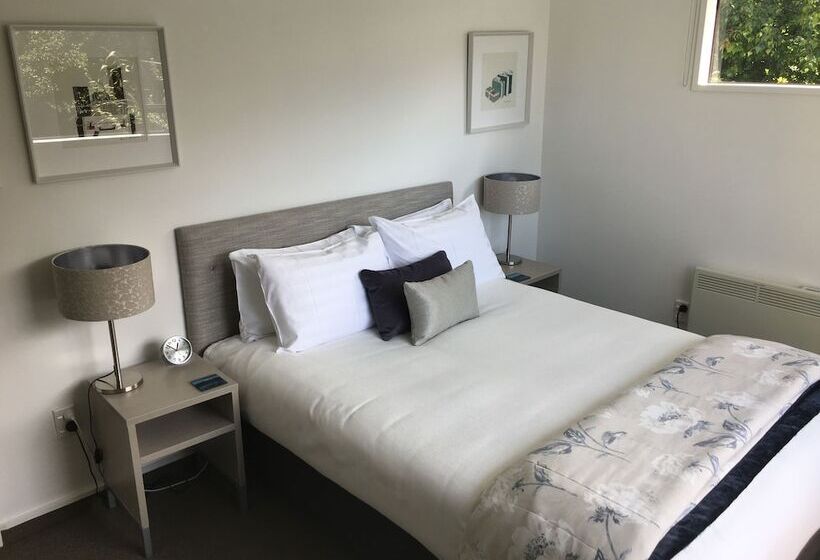 1 Sovrums Lägenhet, Aria On Bank