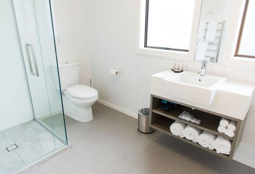 2 Sovrums Lägenhet, Aria On Bank