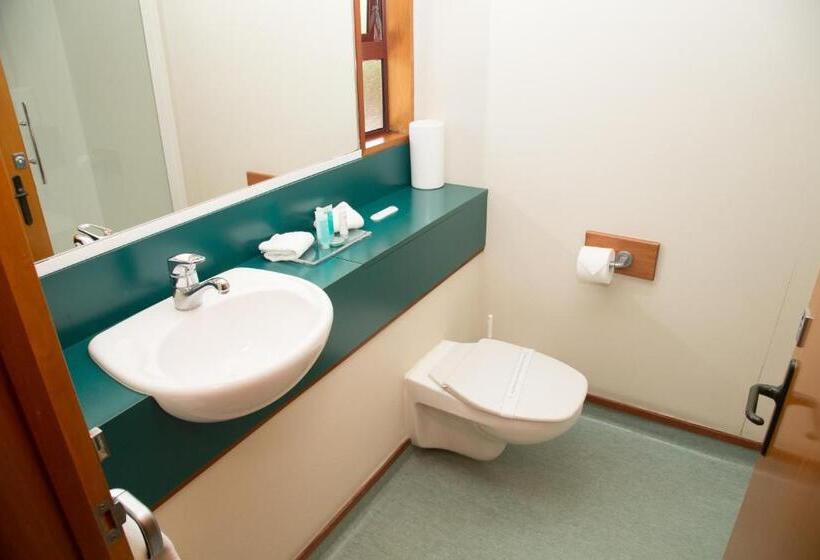 스탠다드 스튜디오, Aspen Lodge Motel