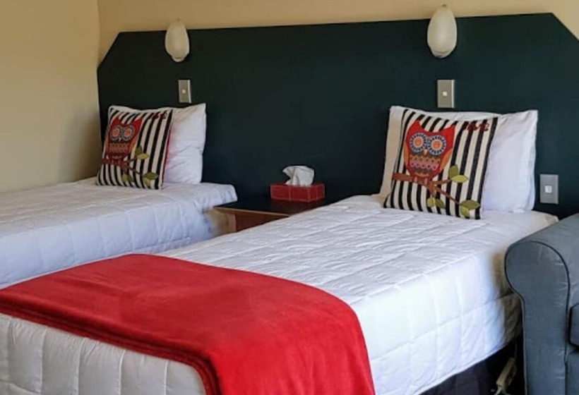 스탠다드 스튜디오, Aspen Lodge Motel