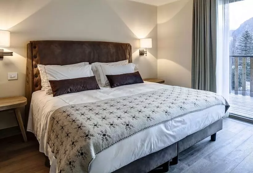 اتاق لوکس, Grand Hotel Courmayeur Mont Blanc, By R Collection Hotels