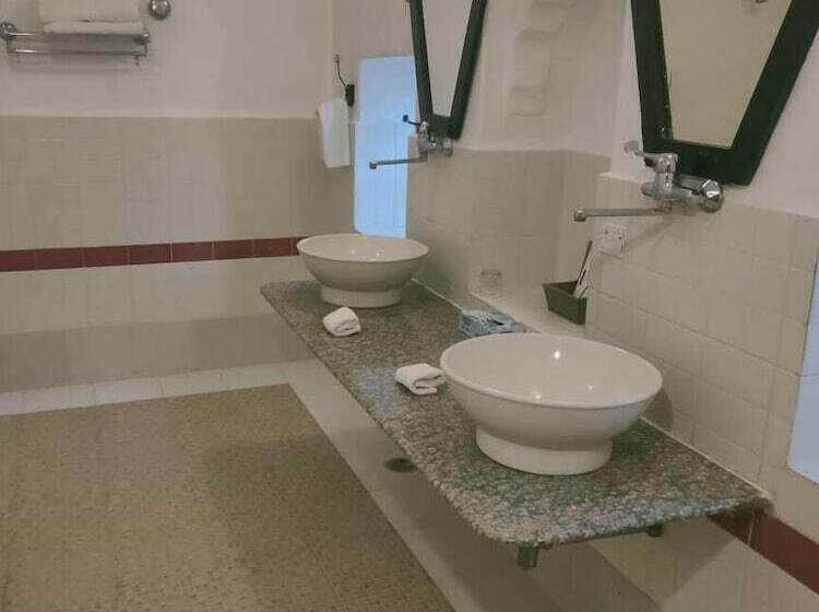 סוויטה דלוקס, Deogarh Mahal