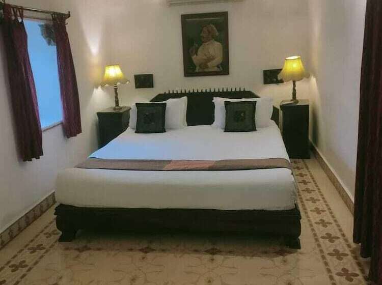 סוויטה דלוקס, Deogarh Mahal