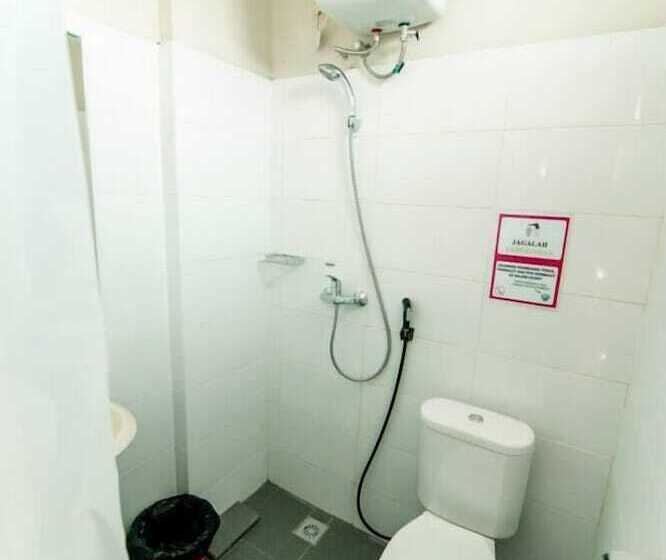 חדר סופריור, Grace Setia