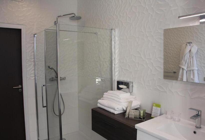 חדר סטנדרט, L Esturgeon