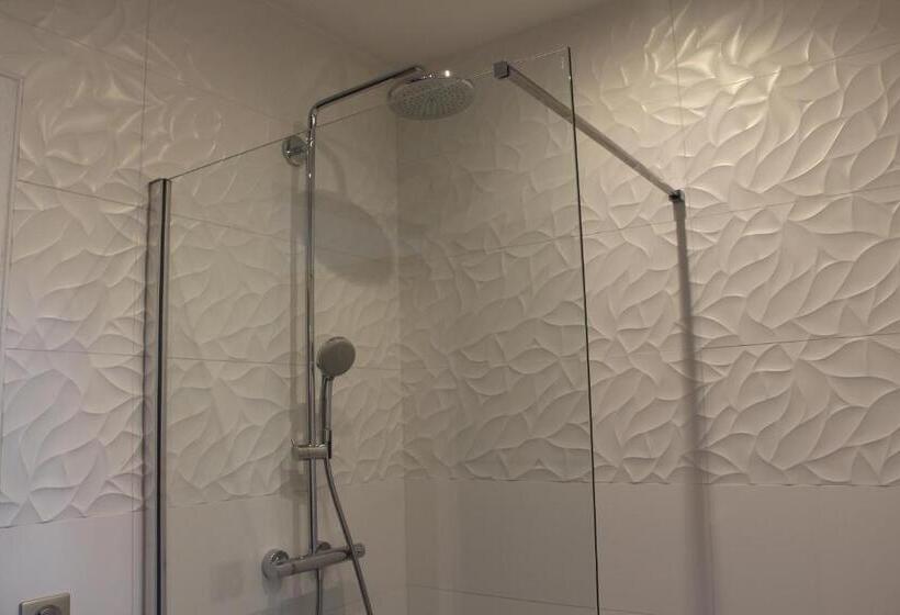 חדר סופריור, L Esturgeon