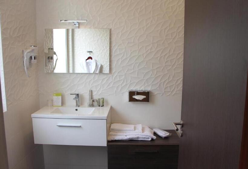 חדר סופריור, L Esturgeon