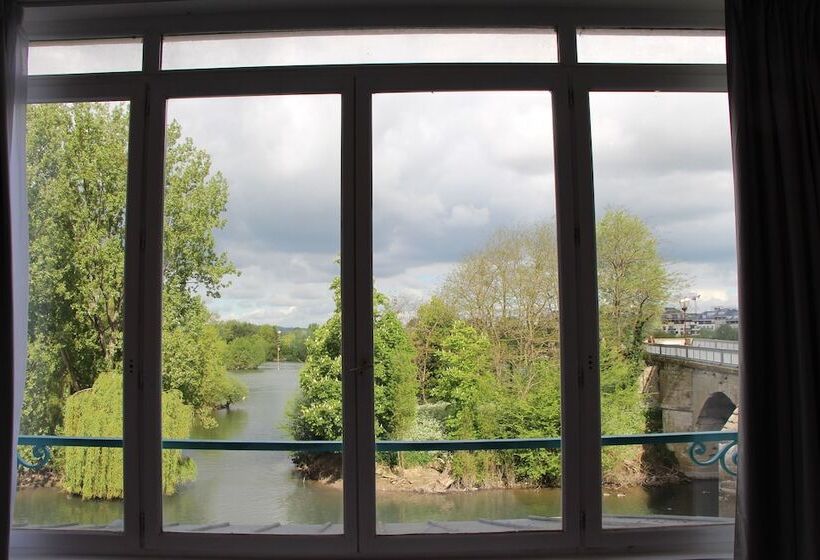 חדר דלוקס, L Esturgeon