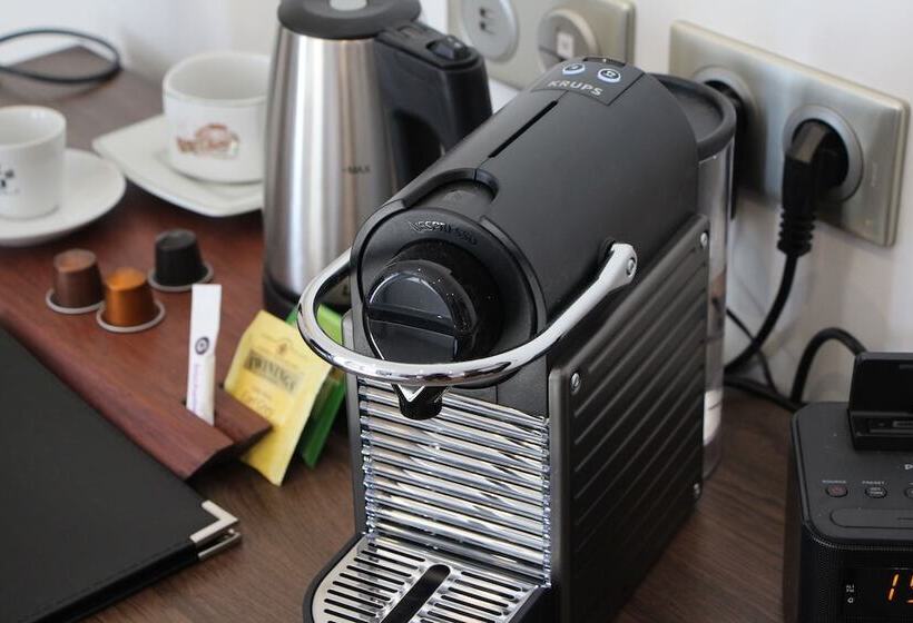 חדר דלוקס, L Esturgeon