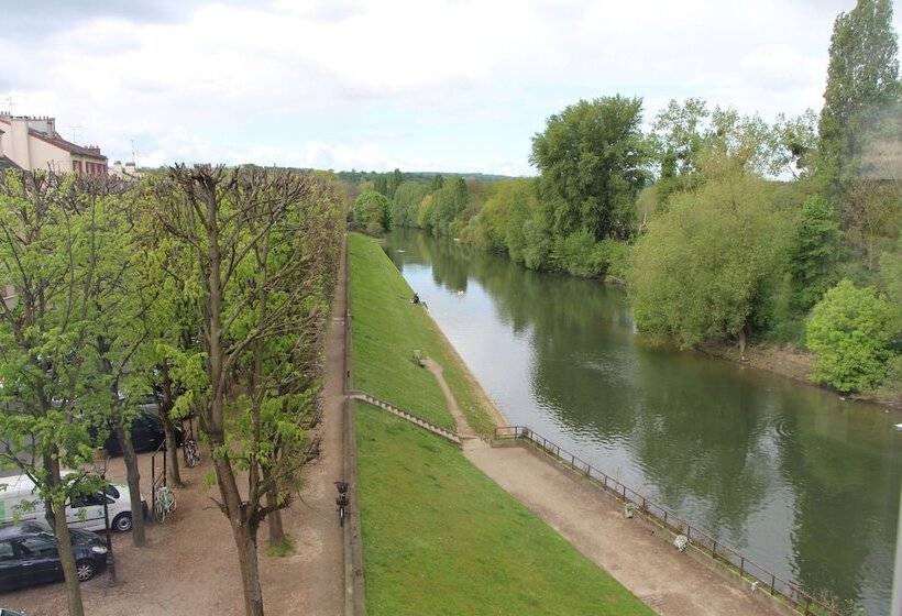 חדר סופריור, L Esturgeon