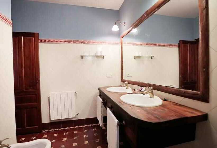 חדר דלוקס, Las Aguas Del Arbuniel Con Pista De Pádel