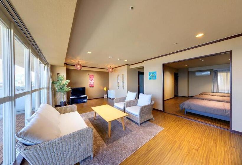 Family Suite, Maholova Minds Miura