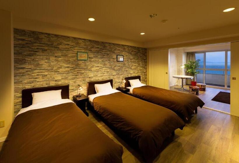 جناح سوبيريور مطل علي البحر, Maholova Minds Miura