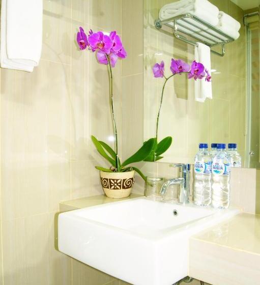 Номер Deluxe, Merapi Merbabu Hotels Bekasi