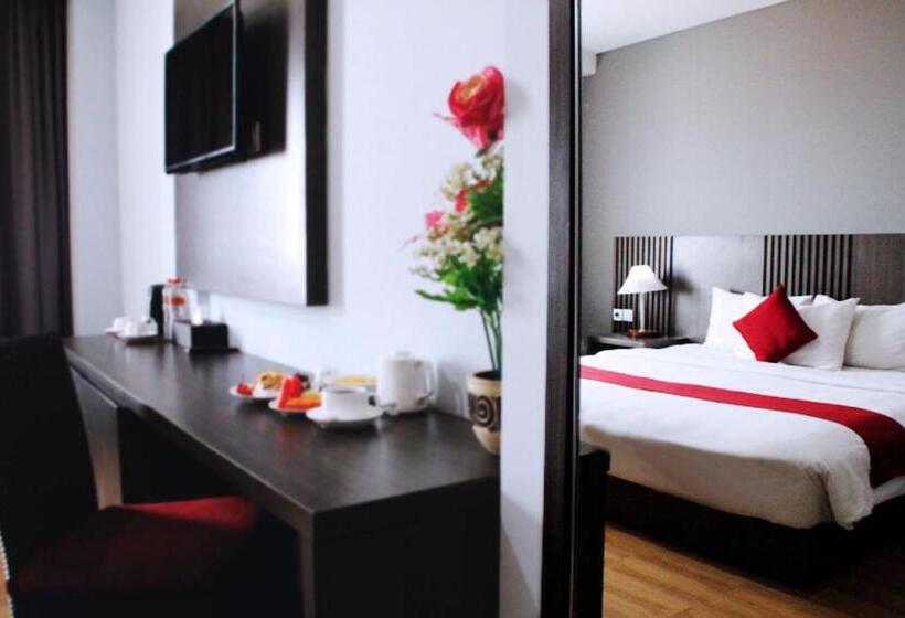 Номер Deluxe, Merapi Merbabu Hotels Bekasi