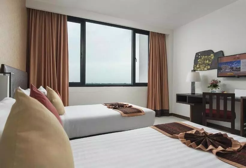 اتاق لوکس با چشمانداز استخر, Mida Grande Hotel Dhavaravati Nakhon Pathom Sha Plus