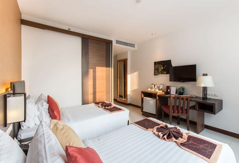 غرفة ديلوكس مطلة على حمام السباحة, Mida Grande Hotel Dhavaravati Nakhon Pathom Sha Plus