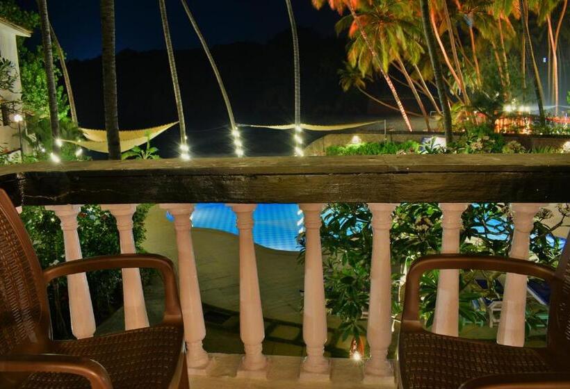 غرفة ديلوكس مطلة على حمام السباحة, O Pescador An Indy Resort