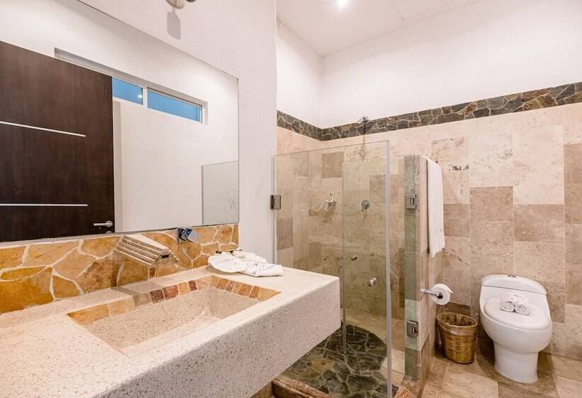 חדר דלוקס, Rockaway