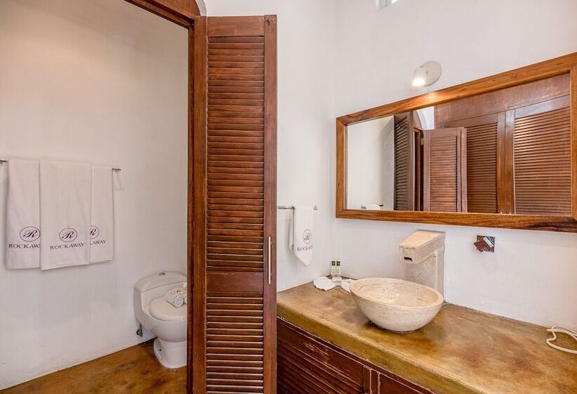 סוויטת סופריור, Rockaway