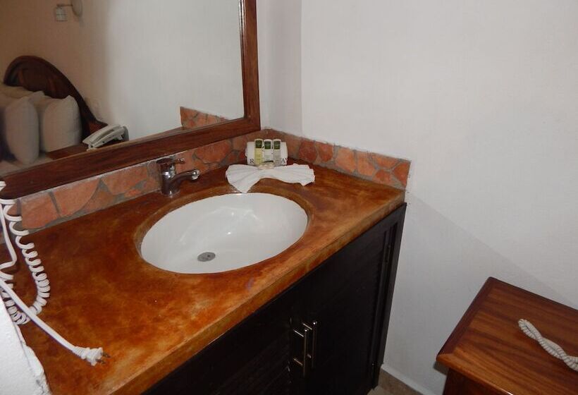 חדר דלוקס, Rockaway