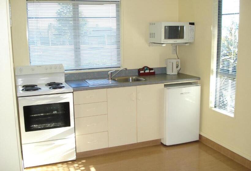 דירת חדר בקומת קרקע, The Peaks Motor Inn