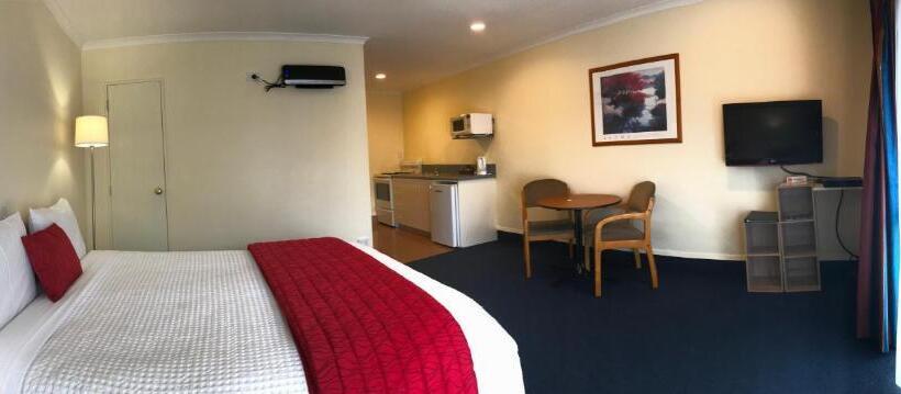 Номер Deluxe Кровать Кинг, The Peaks Motor Inn