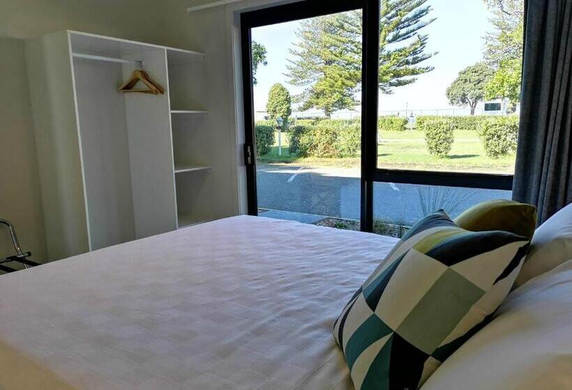Апартаменты 2 Спальни, Waikanae Beach Ocean View Apartments