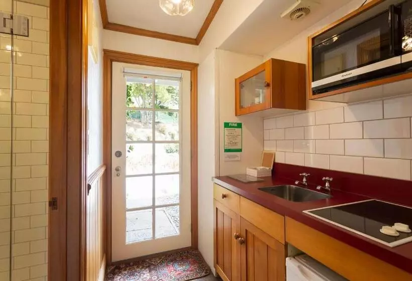Standard-studio, Settlers Cottage Motel