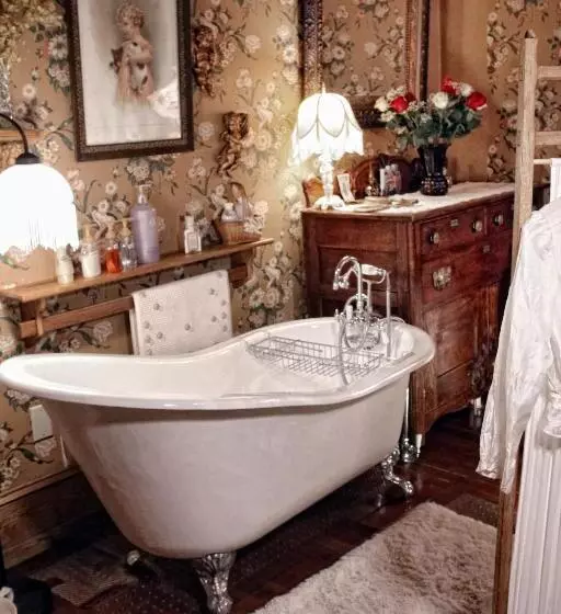 スタンダードルーム, The Queen, A Victorian Bed & Breakfast
