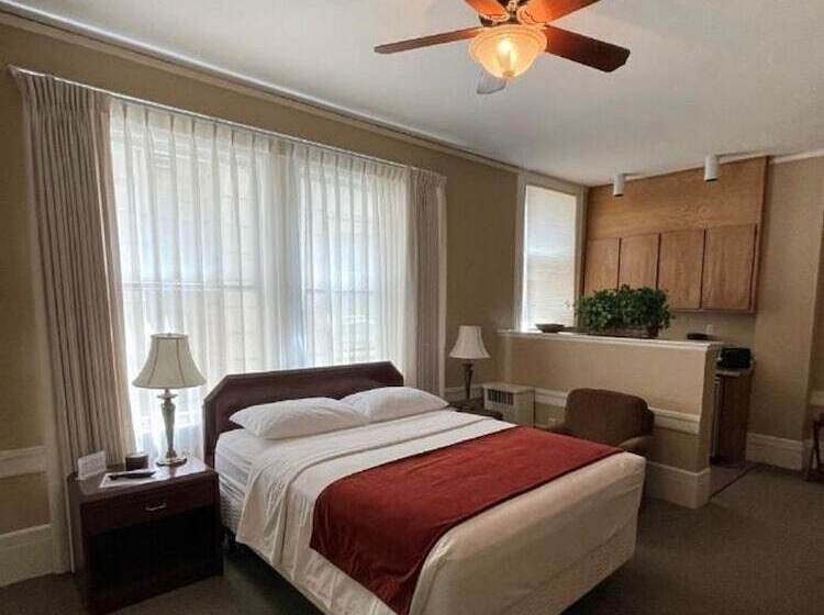 标准工作室, Powell Place