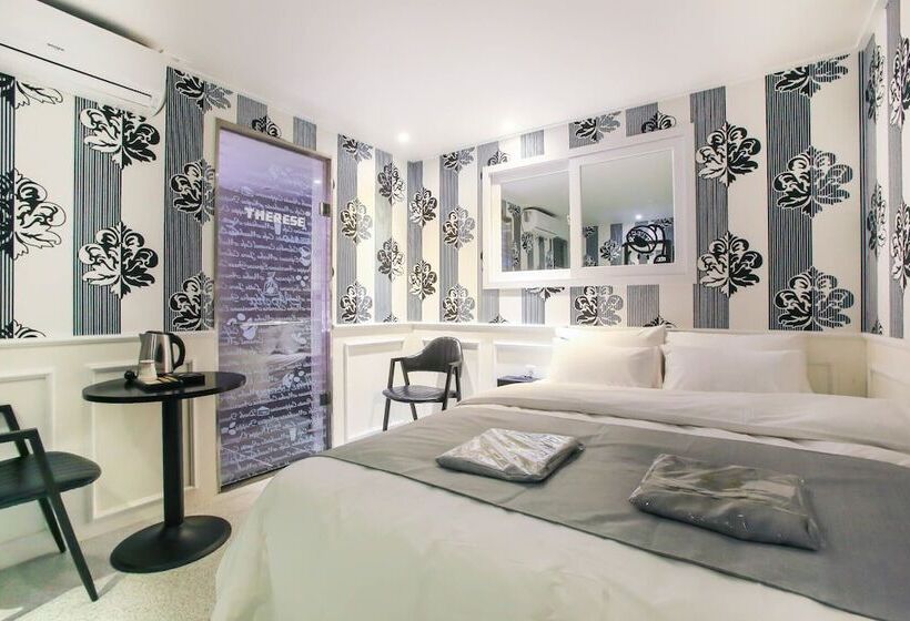 スタンダードルーム, Jamsil Funny