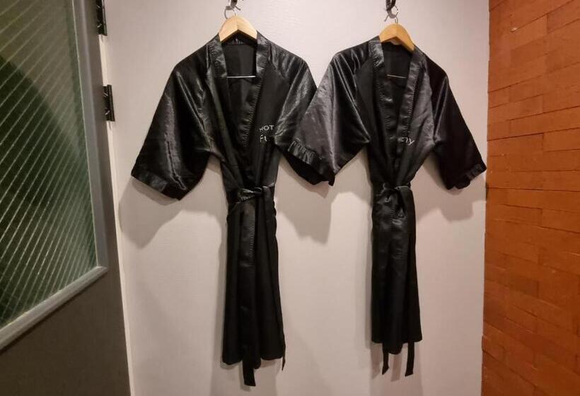 スタンダードルーム, Jamsil Funny