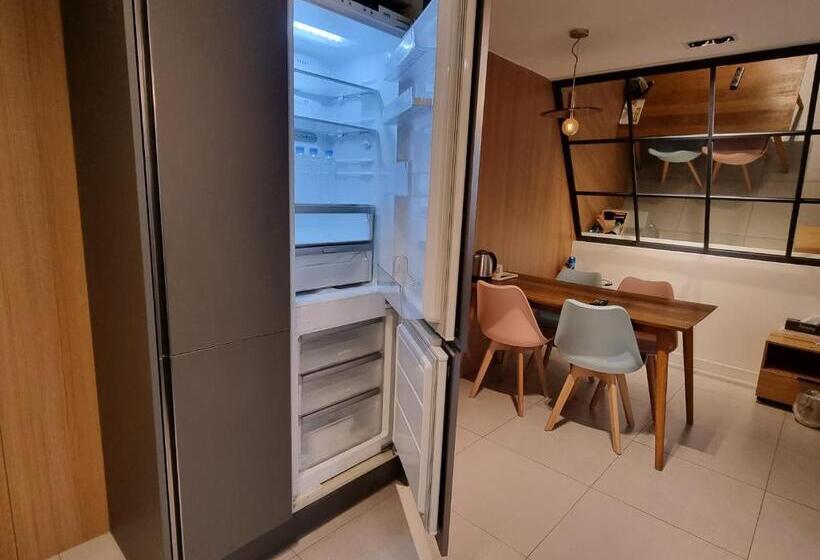 スタンダードルーム, Jamsil Funny