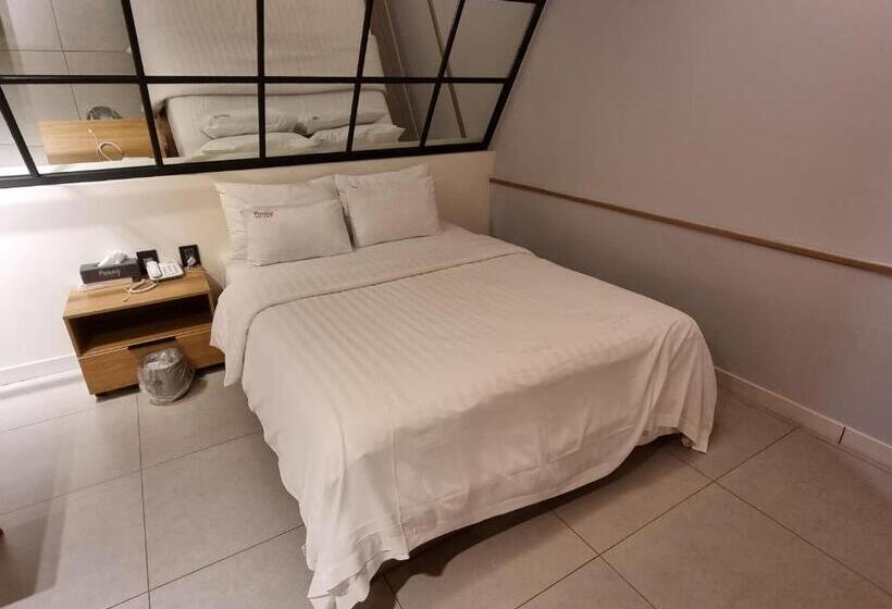 スタンダードルーム, Jamsil Funny